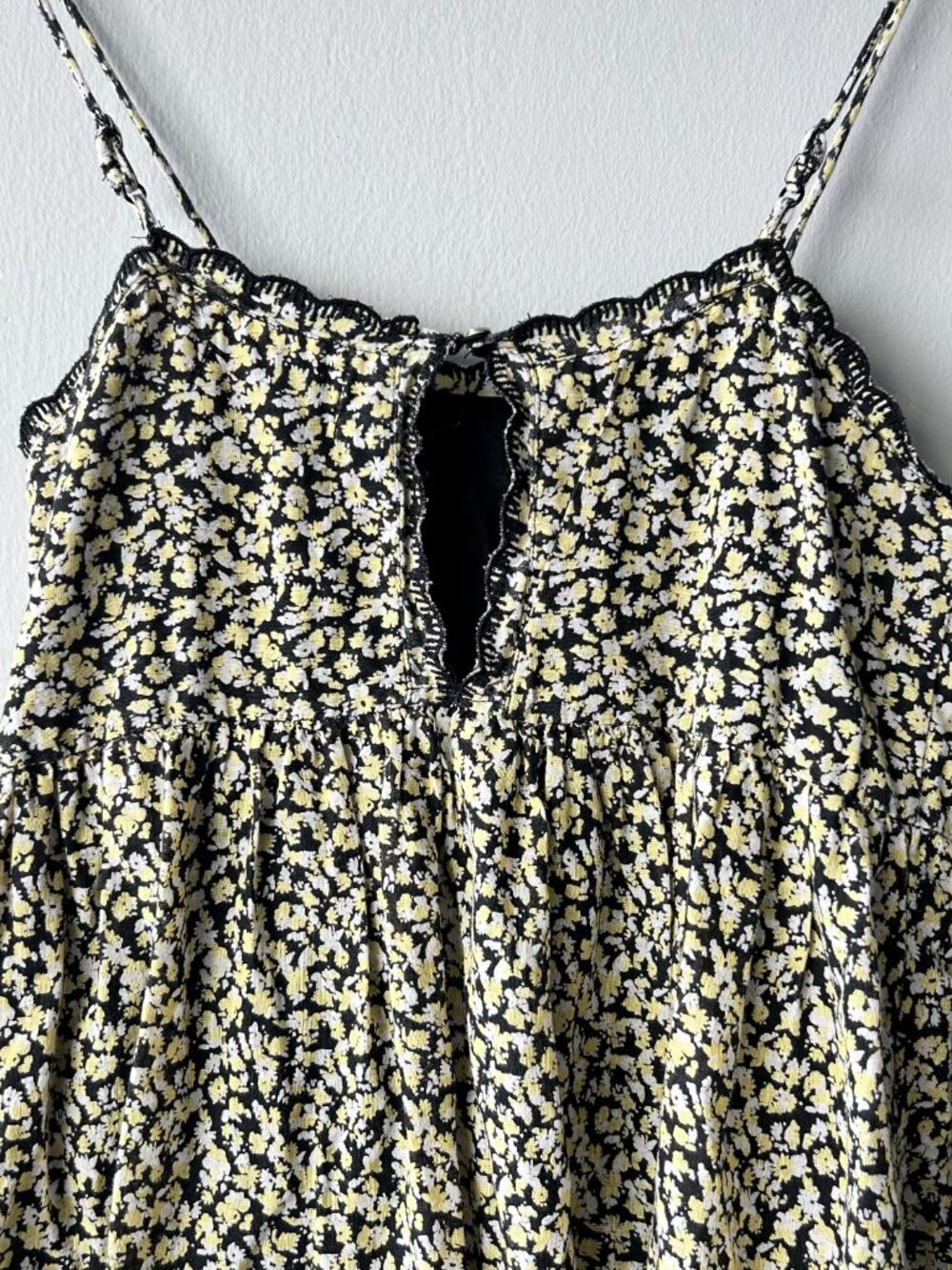 Urban Outfitters Hanna Floral Tiered Babydoll Mini Dress Yellow Black S - Picture 4 of 8